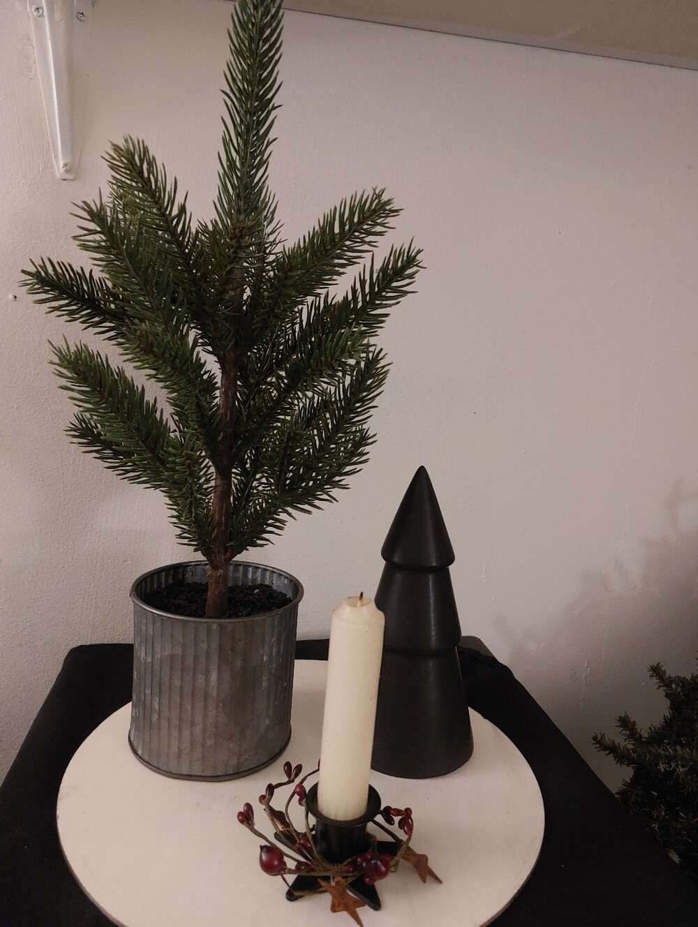 Farmhouse/primitive Table Decor - Picture 4 of 5